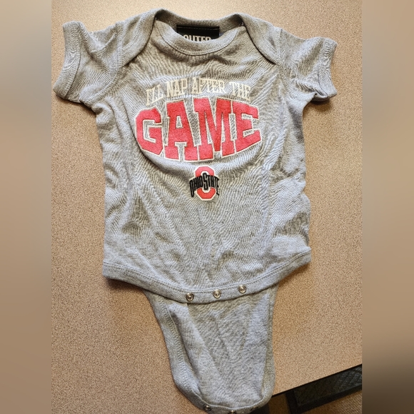 Ohio State Infant Onesy & winter stocking cap - Picture 2 of 5